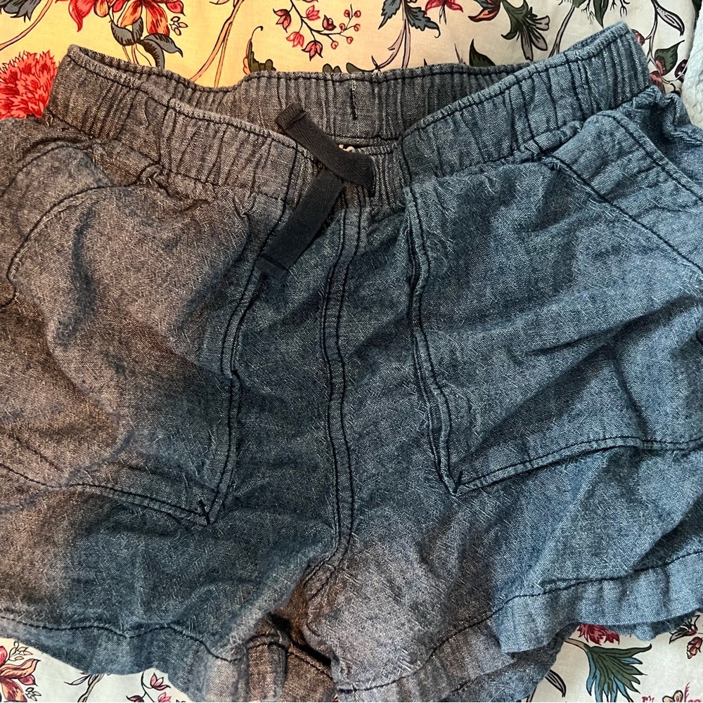 TEA COLLECTION GIRLS chambray size 10 shorts